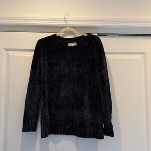 Orvis Women's Dark Blue Crew Neck Sweater